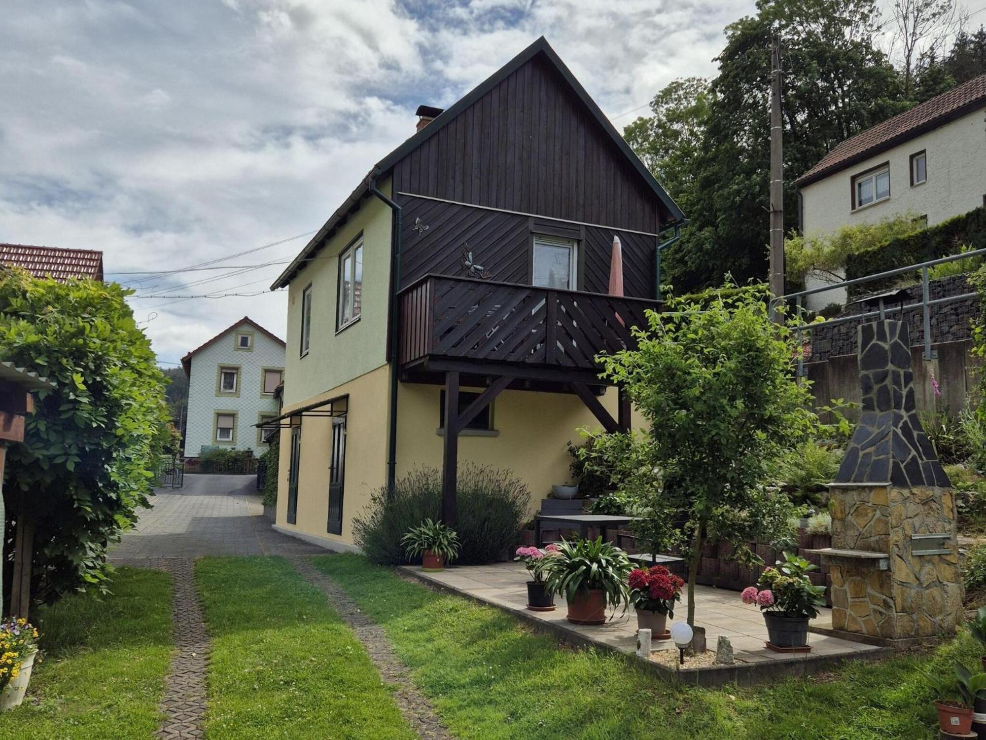 Holiday Home With Garden Langenbach  المظهر الخارجي الصورة